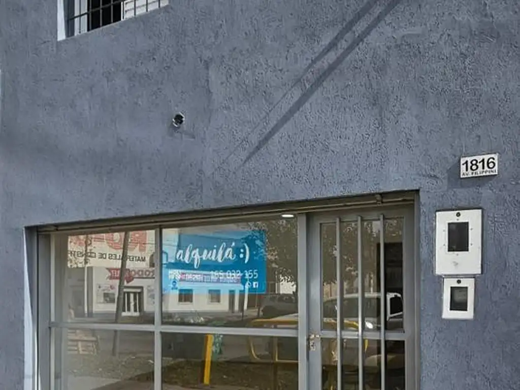 Foto de ALQUILER LOCAL SOBRE AVENIDA FILIPINI VILLA GOBERNADOR GALVEZ, imagen 1