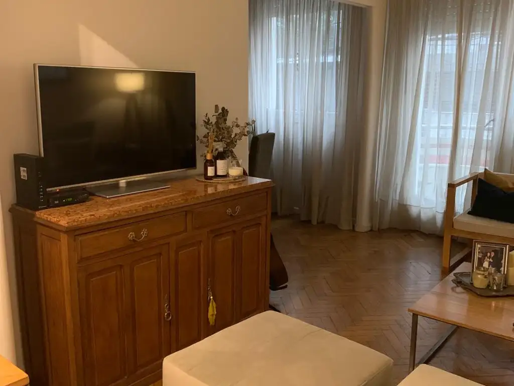 Foto de AMOBLADO 3 AMB. IMPECABLE - FRENTE - BALCON - DORMITORIO - DEPENDENCIA, imagen 3