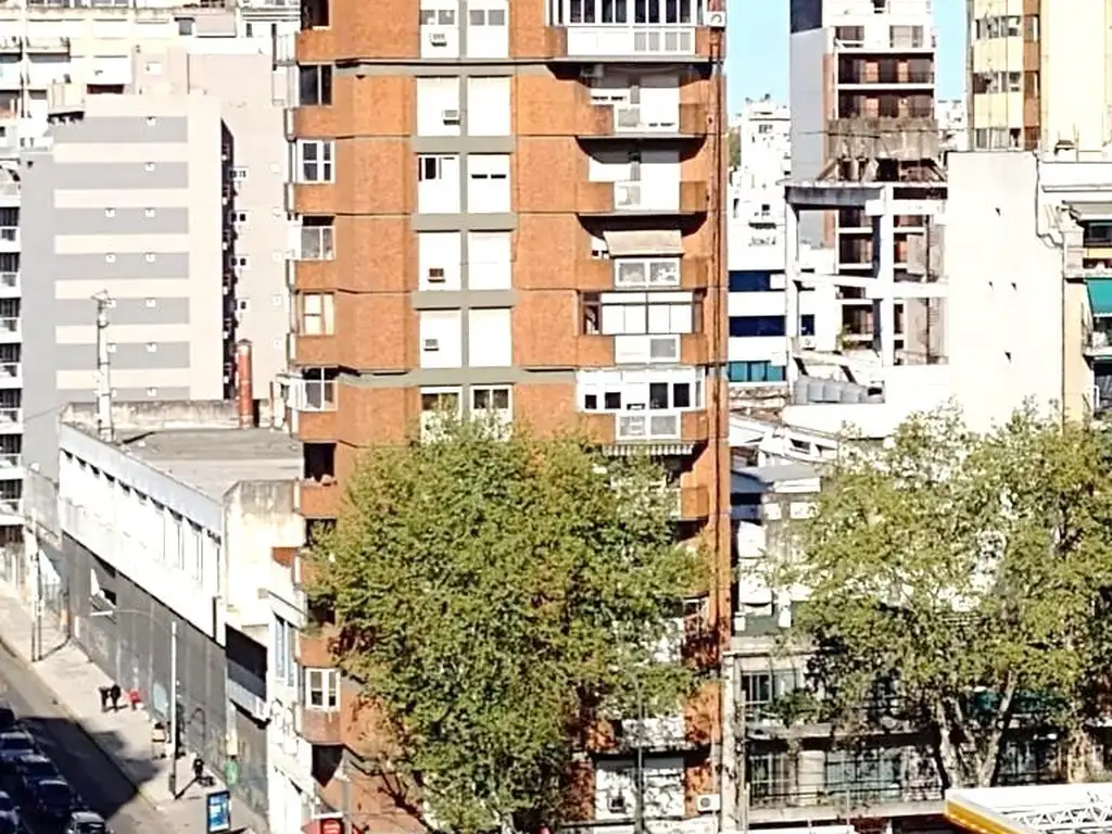 Foto de APTO PROFESIONALSÚPER LUMINOSO, VENTILACIÓN CRUZADA, VALOR EXPENSAS, imagen 1