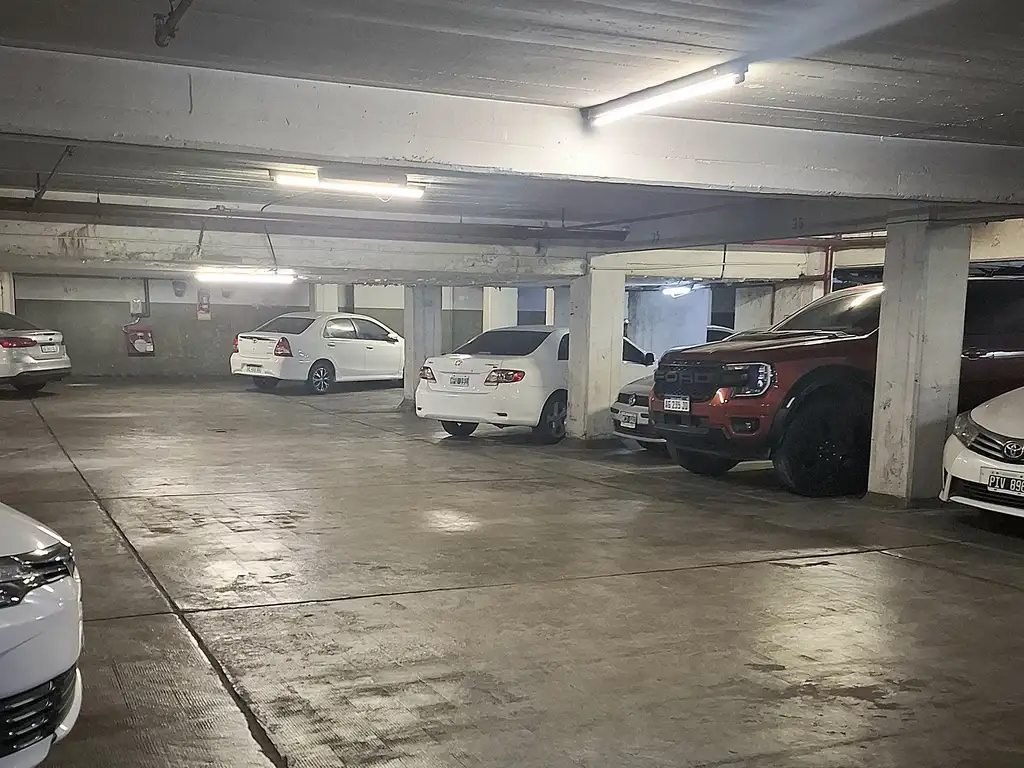 Foto de Amplia cochera en Monserrat, imagen 1