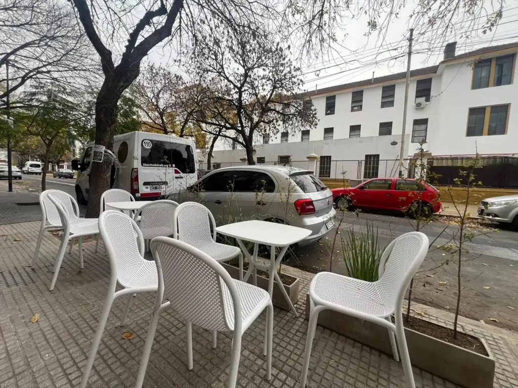 Foto de Venta Local con Fondo de Comercio en Monte Castro, imagen 2