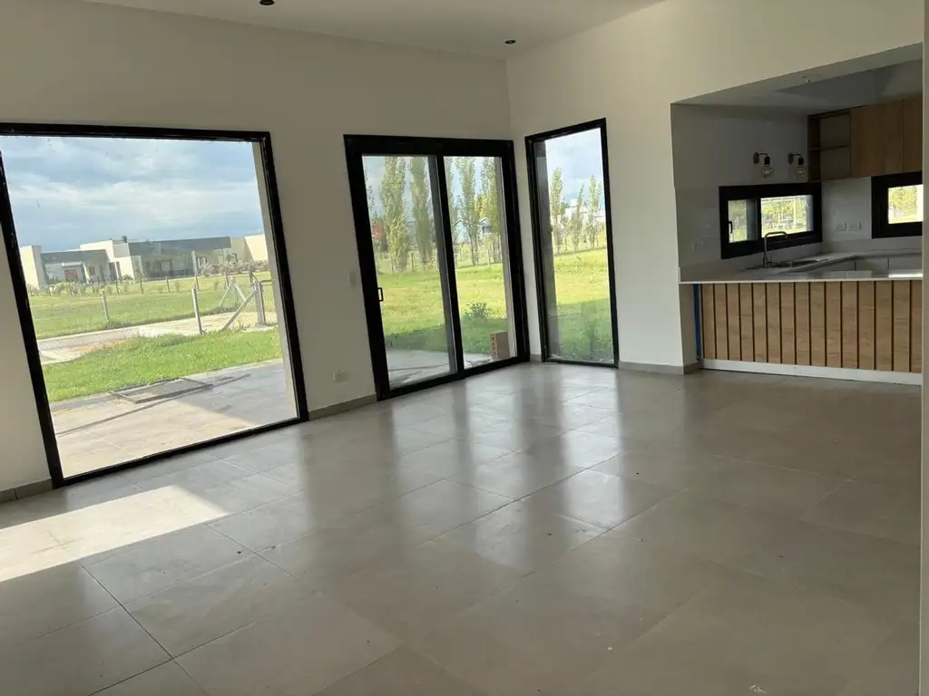 Foto de Casa en alquiler Comarcas de Luján Barrio San Roque, imagen 4