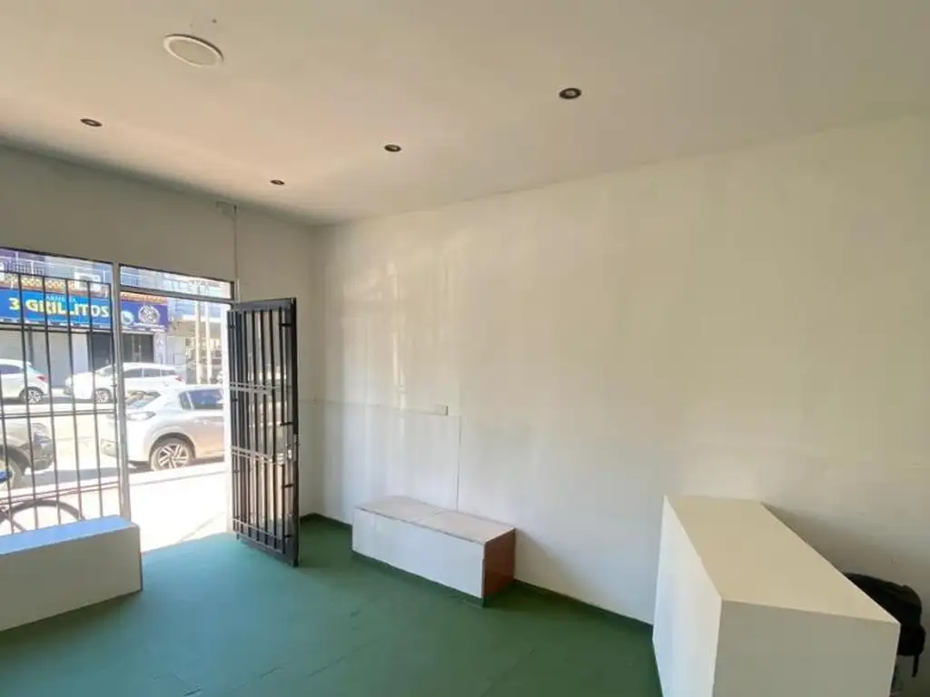 Foto de LOCAL COMERCIAL SOBRE AV. MARQUEZ, imagen 3
