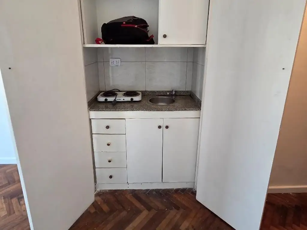 Foto de MONOAMBIENTE FRENTE KITCHINETTE- BAÑO COMP - MUY LUMINOSO, imagen 3