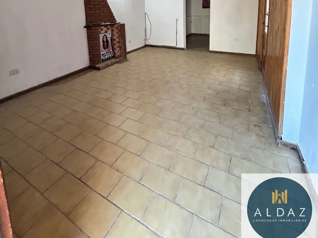 Foto de Casa en alquiler c/ cochera en Punta Alta, imagen 3