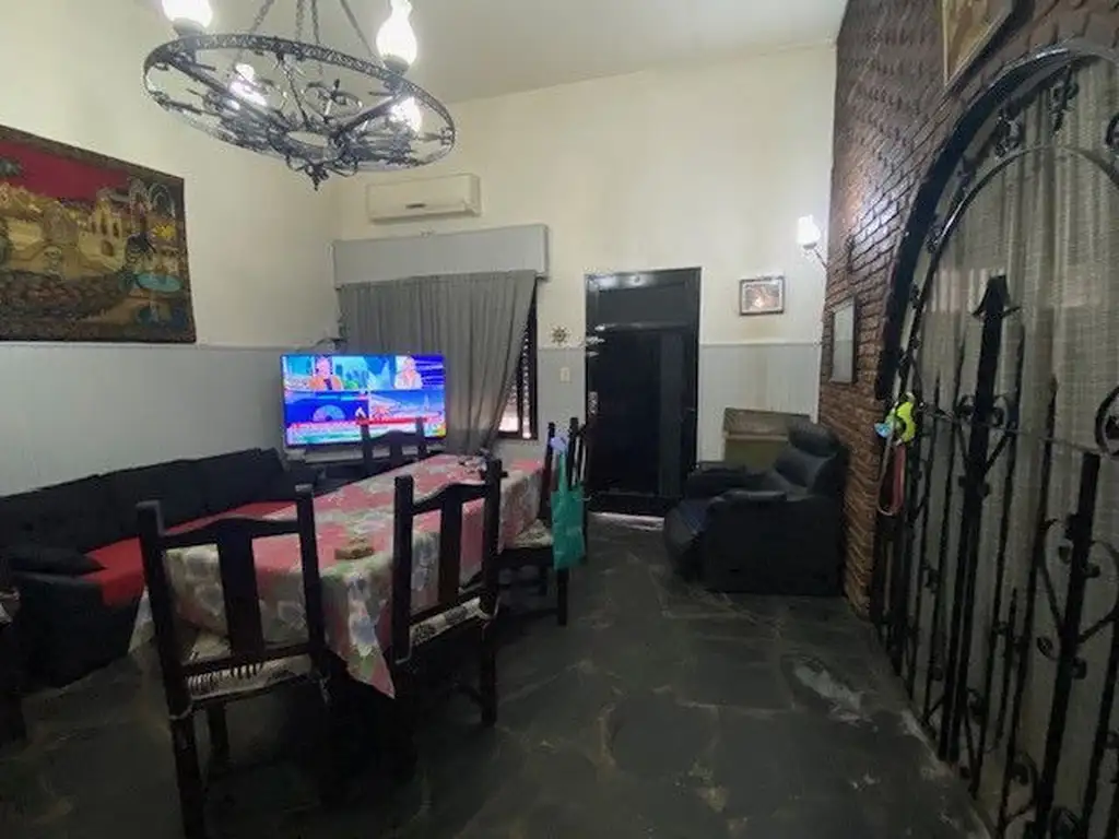 Foto de CASA CON COCHERA Y QUINCHO, imagen 4