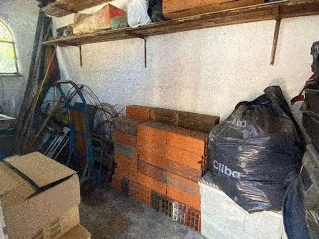 Foto de CASA CON COCHERA Y QUINCHO, imagen 2