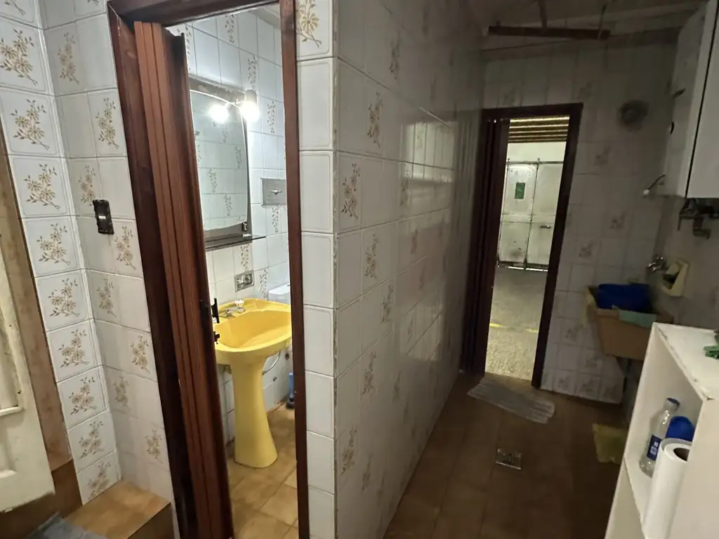 Foto de CASA 6 AMB. PB, 1º PISO , CON COCHERA, PATIO CON PARRILLA, PATIO, imagen 2