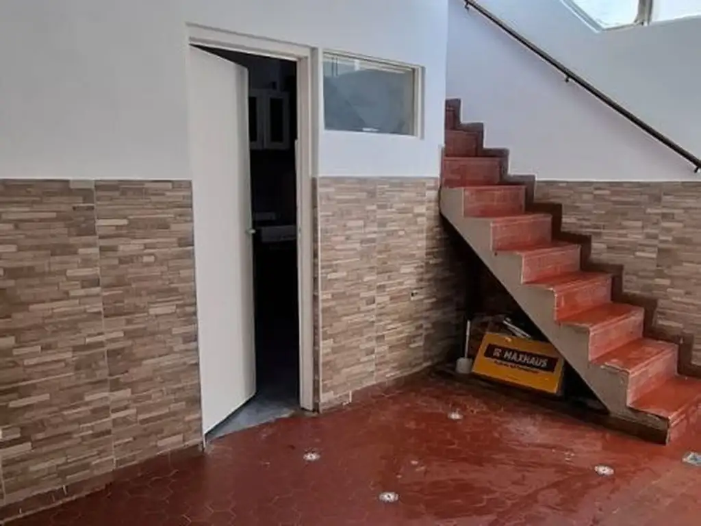 Foto de Departamento Ph 4 ambientes en Lomas del MIrador!!!, imagen 2