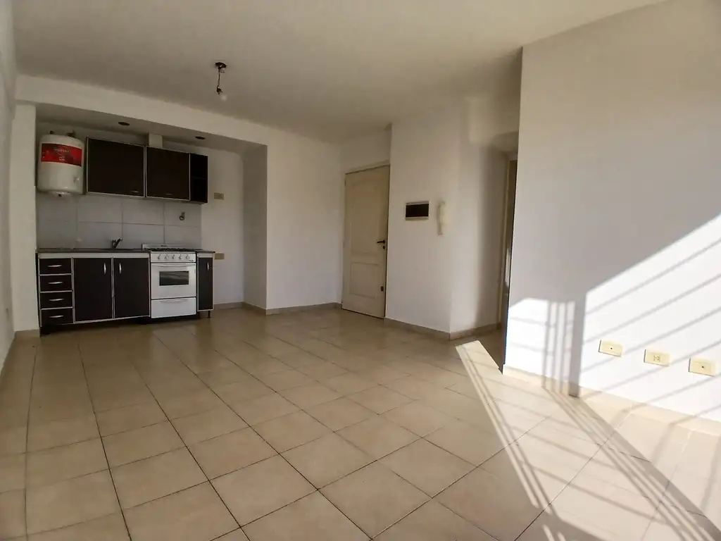 Foto de Departamento Dos Ambientes Con Cochera. Moron Norte, imagen 5