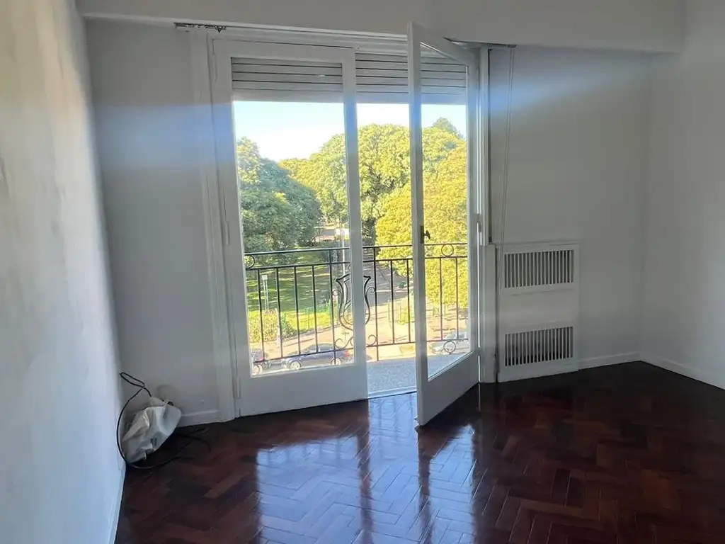 Foto de Venta departamento 3 amb. frente al Parque Centenario, imagen 1