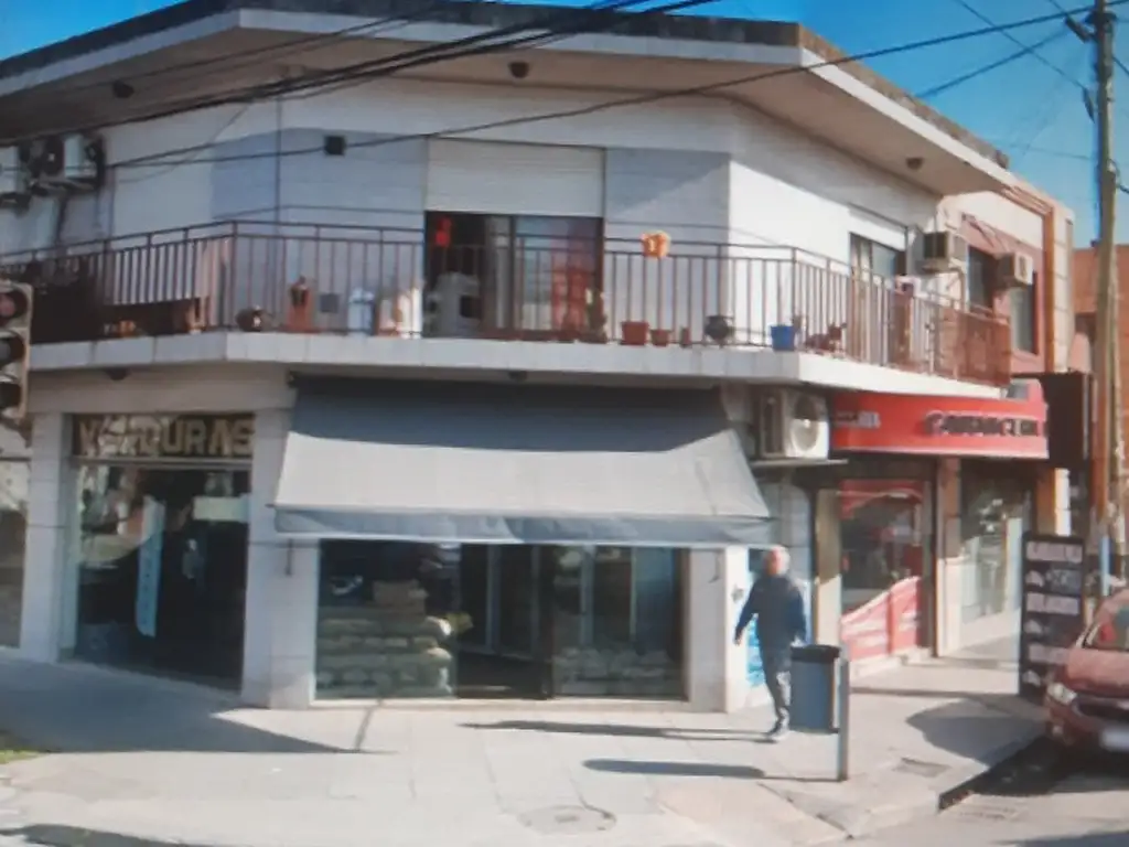 Foto de DEPARTAMENTO 2 AMB AMPLIO CON BALCON CORRIDO PLENO CENTRO, imagen 2