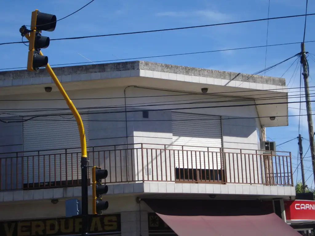 Foto de DEPARTAMENTO 2 AMB AMPLIO CON BALCON CORRIDO PLENO CENTRO, imagen 1
