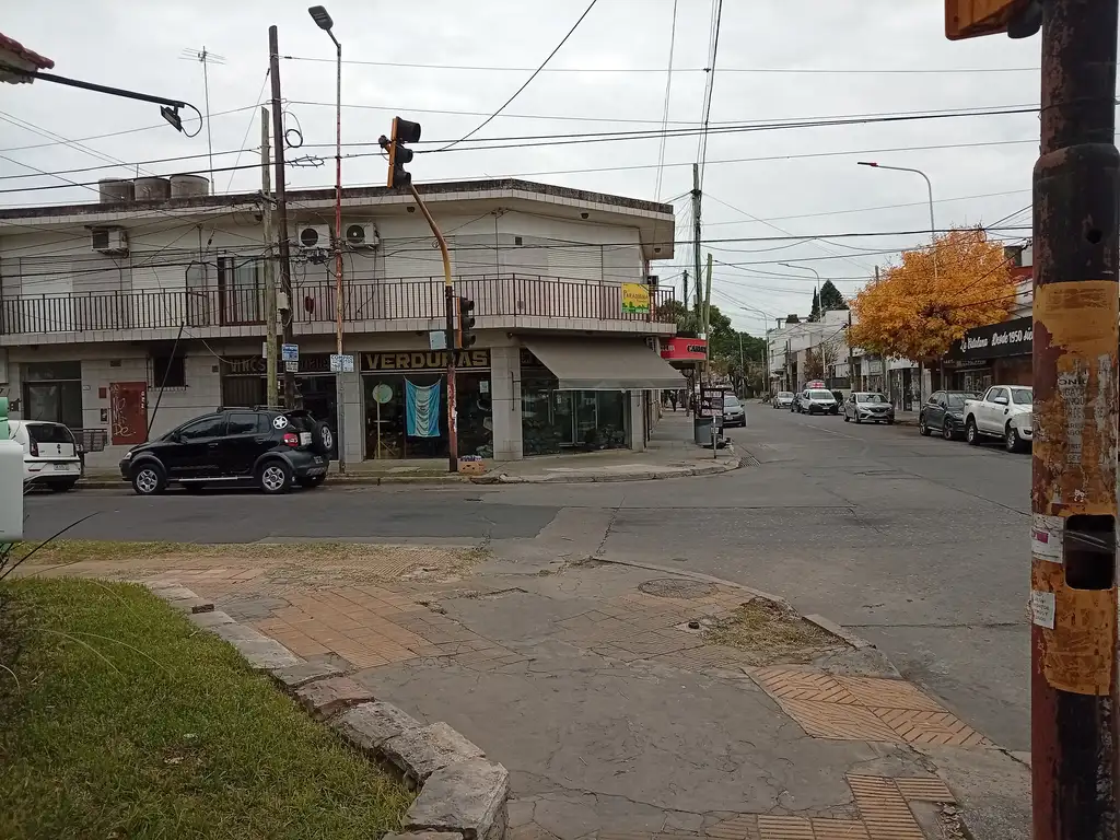 Foto de DEPARTAMENTO 2 AMB AMPLIO CON BALCON CORRIDO PLENO CENTRO, imagen 3