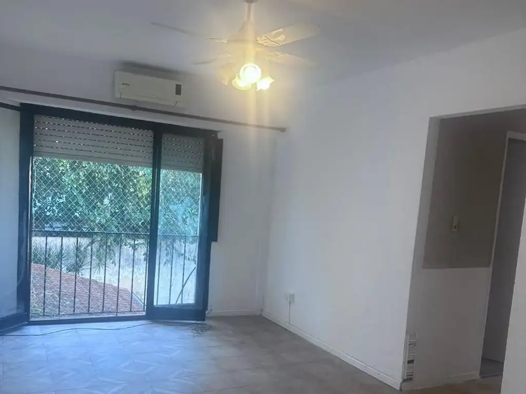 Foto de Hermoso Departamento de 3 Ambientes Muy Luminoso con Balcón, imagen 1