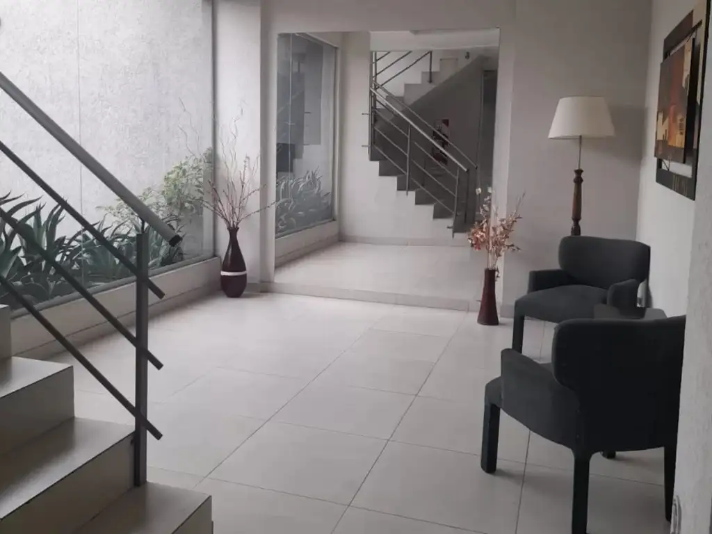 Foto de ALQUILER DEPARTAMENTO 2 AMBIENTES AL FRENTE CON BALCON MORON, imagen 2