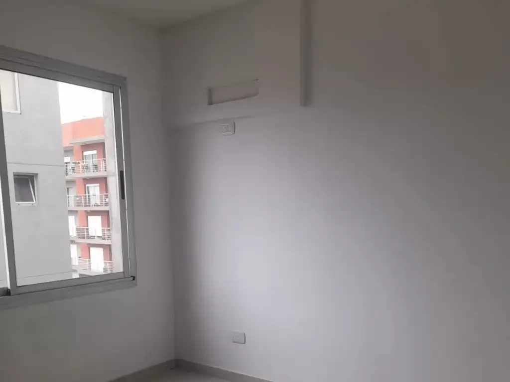 Foto de ALQUILER DEPARTAMENTO 2 AMBIENTES AL FRENTE CON BALCON MORON, imagen 4