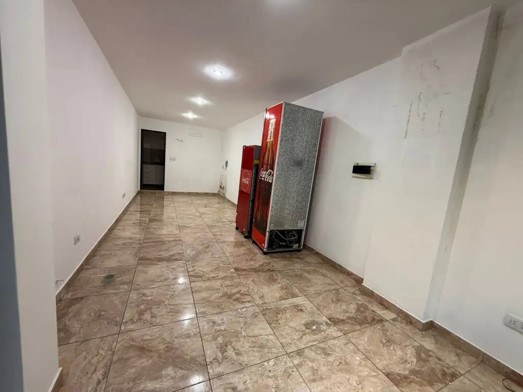 Foto de Local - Alquiler - Argentina, Tres de Febrero - URQUIZA, GRAL. AV. 4554, imagen 2
