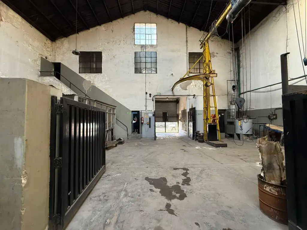 Foto de GALPÓN INDUSTRIAL EN VENTA | MATADEROS, imagen 4