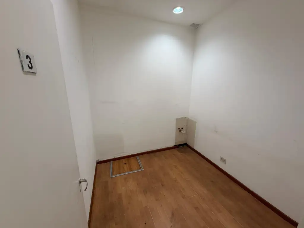 Foto de EXCELENTE LOCAL COMERCIAL EN ALQUILER - 480m2 CUBIERTOS., imagen 4