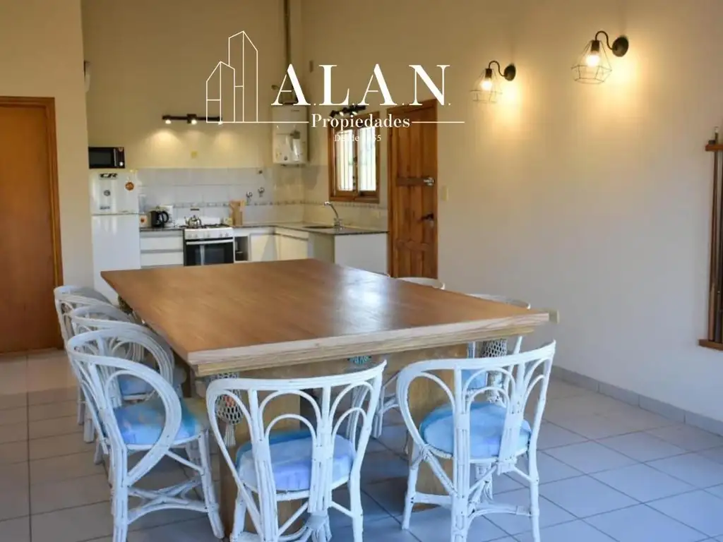 Foto de CHALET 4 AMB. RESERVA FORESTAL ALFAR / PLAYAS DEL SUR, imagen 1