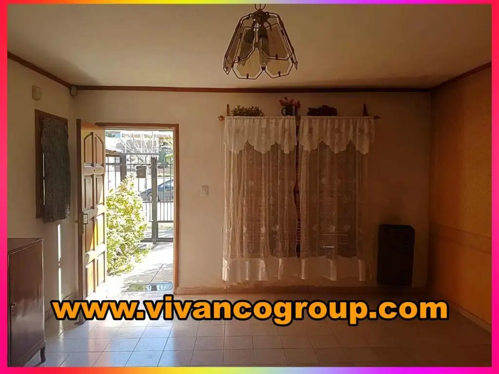 Foto de Se alquila Casa 2 dorm. cochera y patio en Bº Santa Genoveva de Neuquén, imagen 2