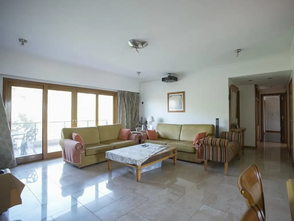 Foto de Piso Unico 5 amb balcon 2 coch baulera la mejor ubicacion!, imagen 2