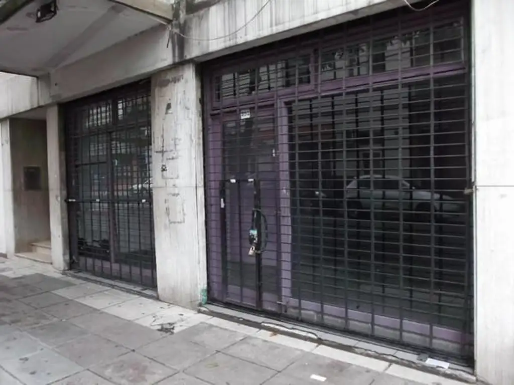 Foto de LOCAL DE 6X5, DEPOSITO 3X2, BAÑO CON ANTEBAÑO, 2 VIDRIERAS,, imagen 2