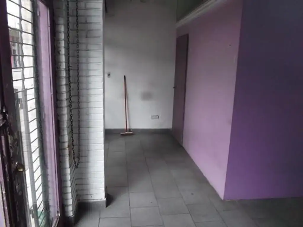 Foto de LOCAL DE 6X5, DEPOSITO 3X2, BAÑO CON ANTEBAÑO, 2 VIDRIERAS,, imagen 5