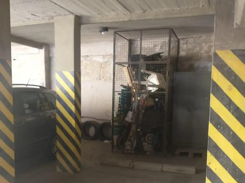Foto de Cochera privada con baulera en Parque Patricios, imagen 4