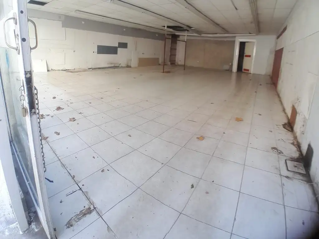Foto de Alquiler Local 180m2 en P.B en Nuñez IMPERDIBLE, imagen 3