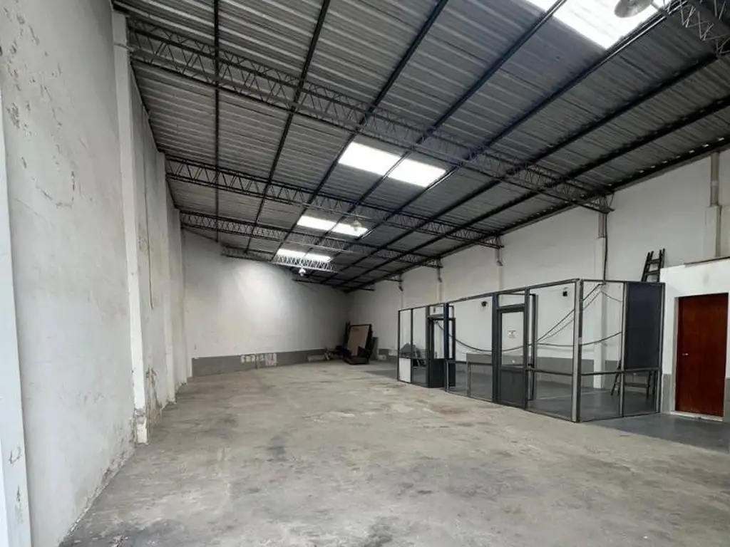 Foto de galpon en alquiler, imagen 4