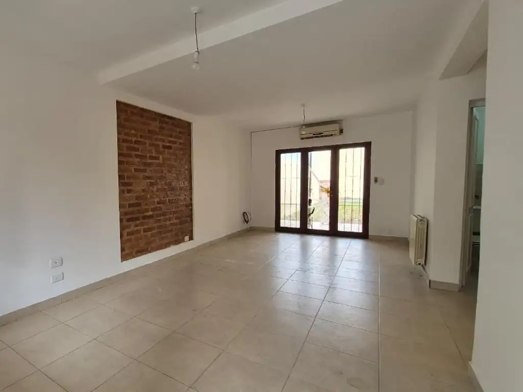Foto de Duplex en alquiler. Av Libertador 3000, Grand Bourg, imagen 4