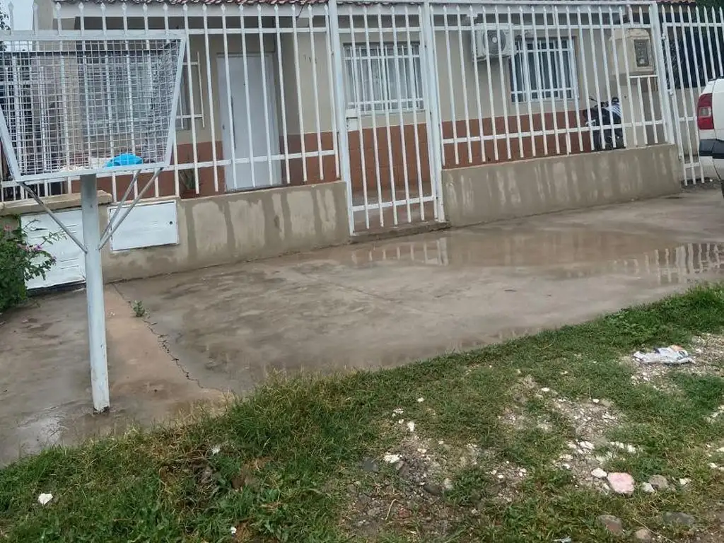 Foto de HERMOSA CASA EN VENTA Bº COOPERATIVA EN GRAL. GUEMES, imagen 3