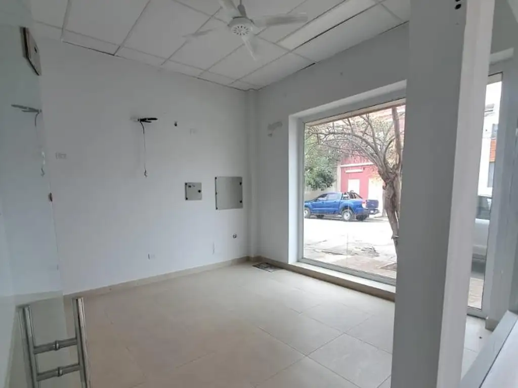 Foto de Locales Comerciales en Alquiler Galeria CM s/ Cabred, imagen 2