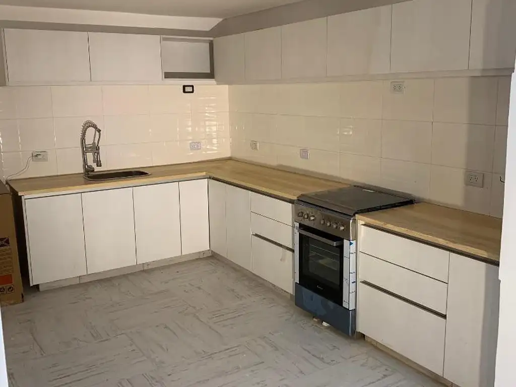 Foto de tipo casa 3 amb sin exp reciclado a nuevo a metros de av Riv, imagen 1
