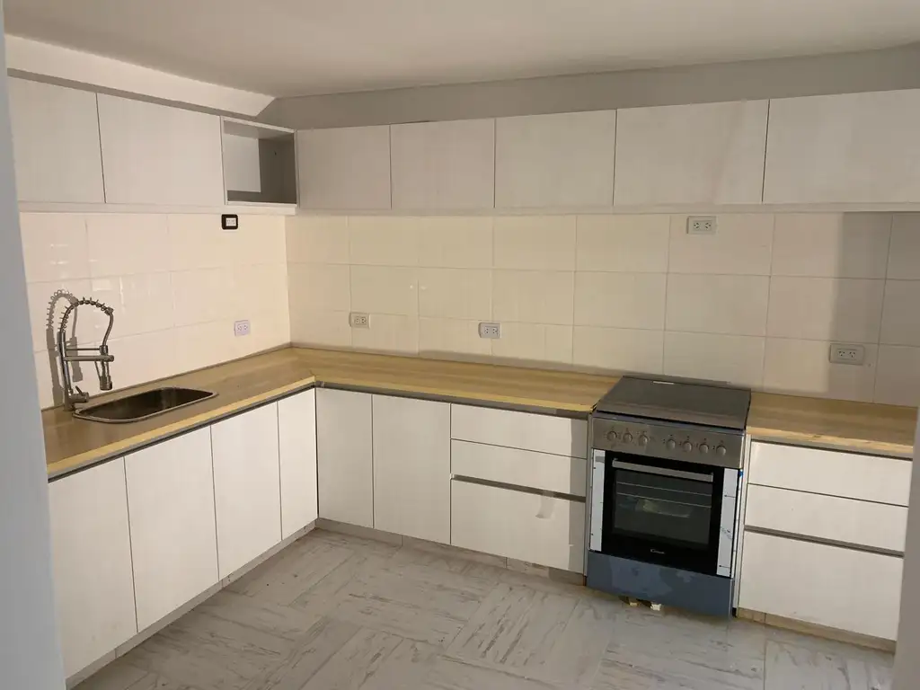 Foto de tipo casa 3 amb sin exp reciclado a nuevo a metros de av Riv, imagen 2