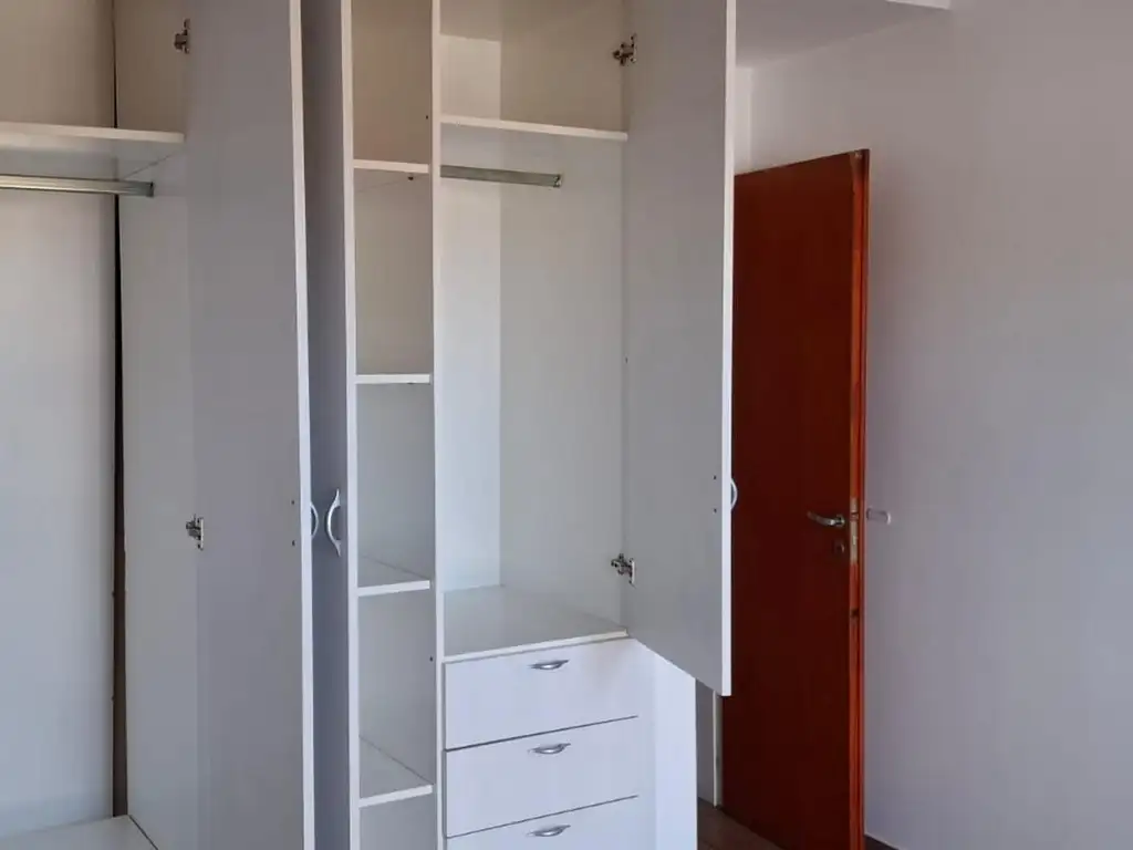 Foto de Amplio depto de 2 dormitorios, centrico. No paga expensas, imagen 5