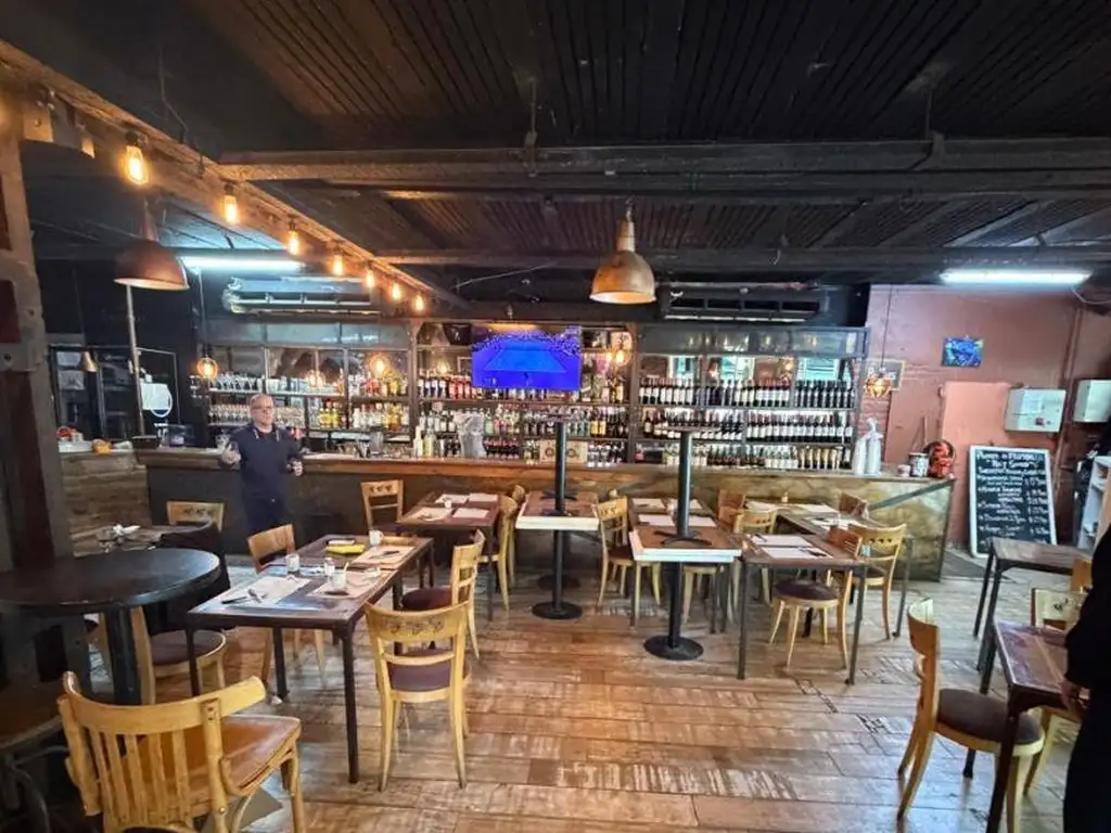 Foto de excelente local comercial gastronomico fte a plaza serrano, imagen 2