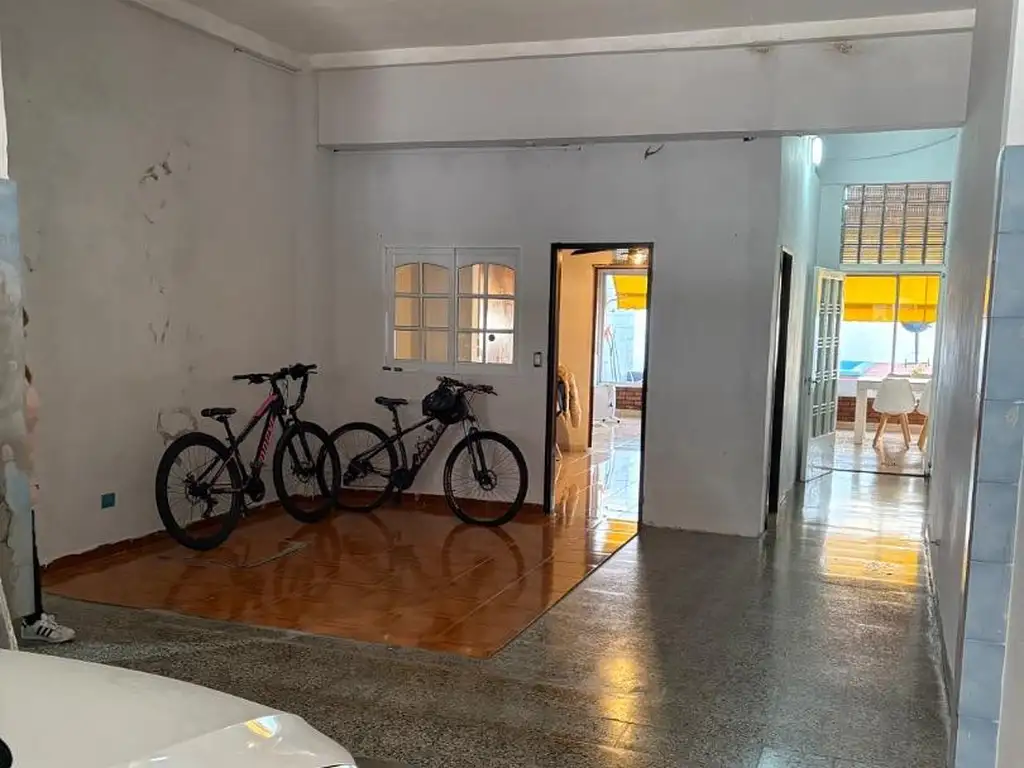 Foto de Casa ideal dos familias - Liniers, imagen 3