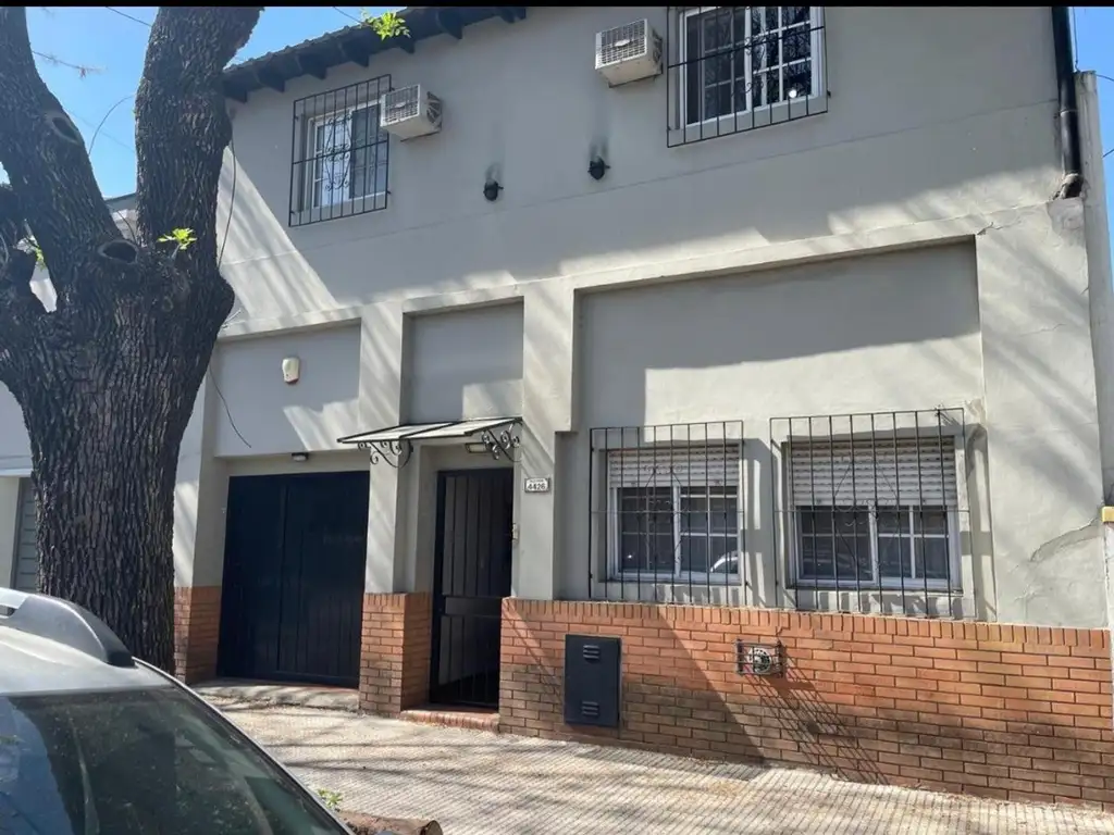 Foto de CASA EN 2 PLANTAS C/GARAGE Y JARDIN, imagen 1