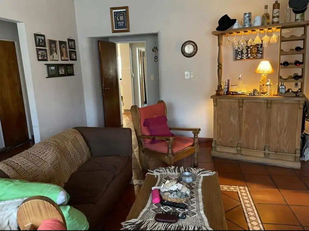 Foto de CASA EN 2 PLANTAS C/GARAGE Y JARDIN, imagen 5
