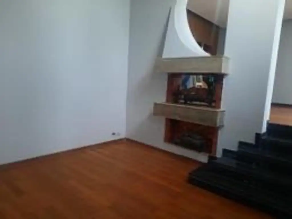 Foto de CASA EN DOS PLANTAS, 3 DORM. FONDO,, imagen 5