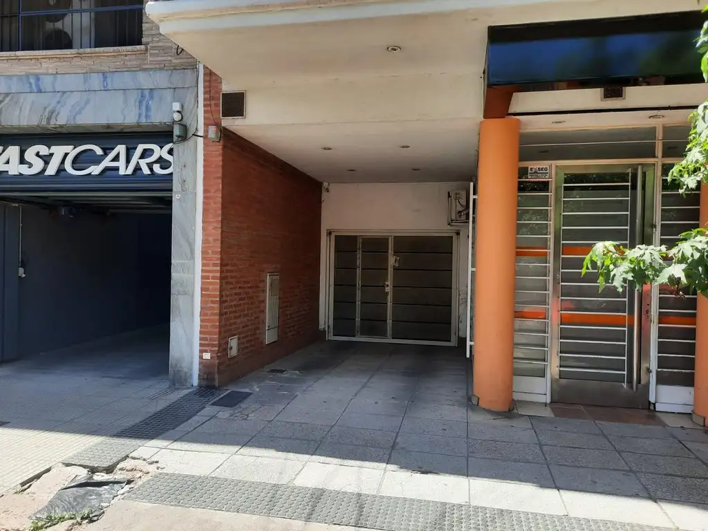 Foto de Cochera, muy buen ubicado., imagen 2