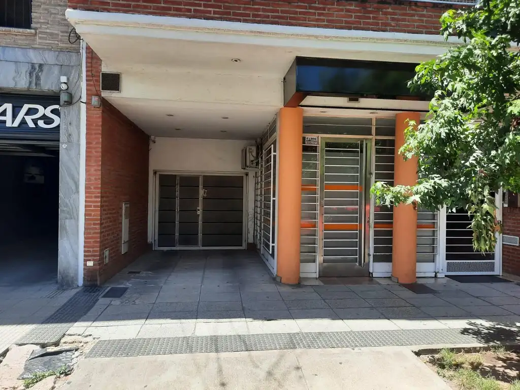 Foto de Cochera, muy buen ubicado., imagen 1