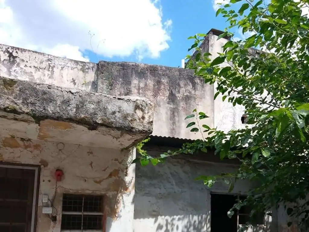 Foto de TIPO CASA PH CON ENTRADA INDEPENDIENTE A REFACCIONAR, imagen 5
