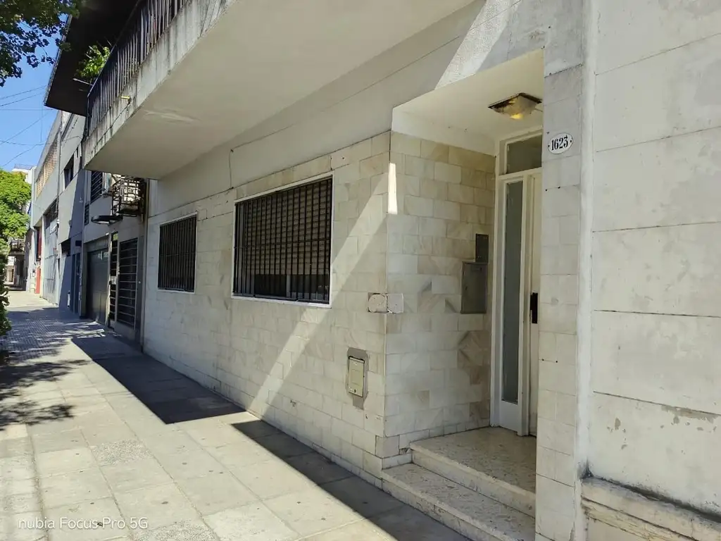 Foto de 3 AMB PRIMER PISO POR ESCALERA TERRAZA PROPIA APTO CREDITO, imagen 1