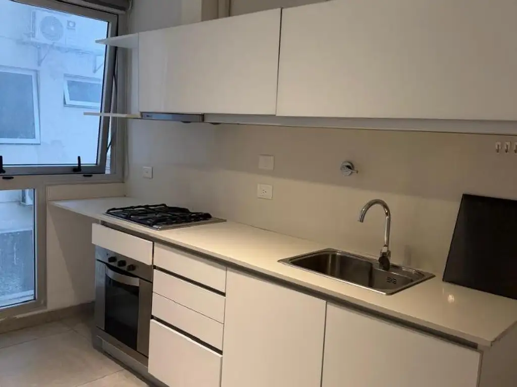Foto de Tres ambientes a estrenar , dos dormitorios en suite y coche, imagen 3