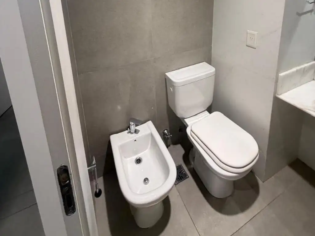 Foto de Tres ambientes a estrenar , dos dormitorios en suite y coche, imagen 4