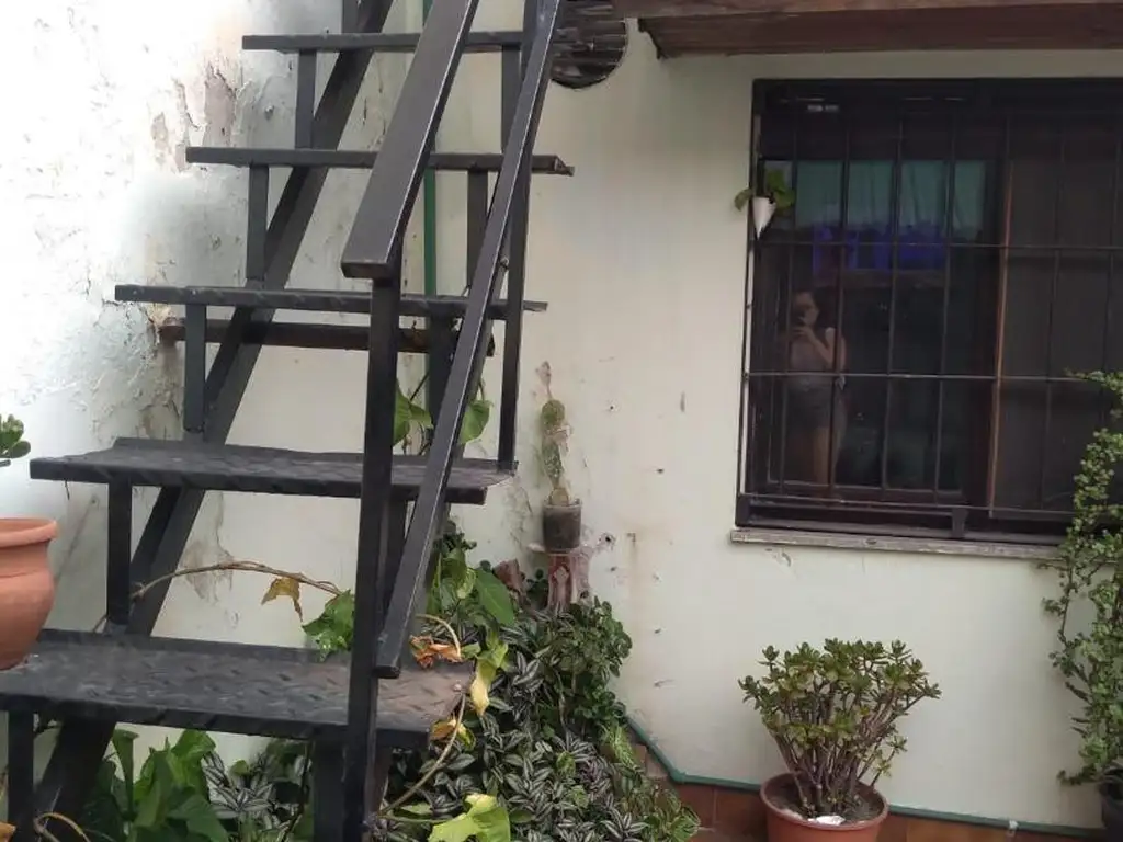 Foto de DEPARTAMENTO TIPO CASA EN PB CON PATIO Y TERRAZA, imagen 2